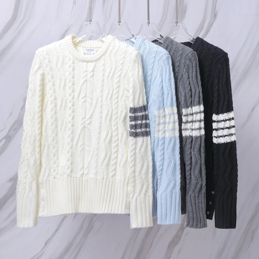 ：M 16（TBClassic ） THOM BROWNE .TBClassic Breathable Same Style ：White/Navy Blue /Gray/ Blue Size：1/2/3/4
